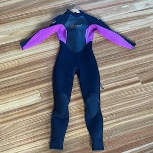 Xcel ladies thermolite 3.2 wetsuite sz 4
